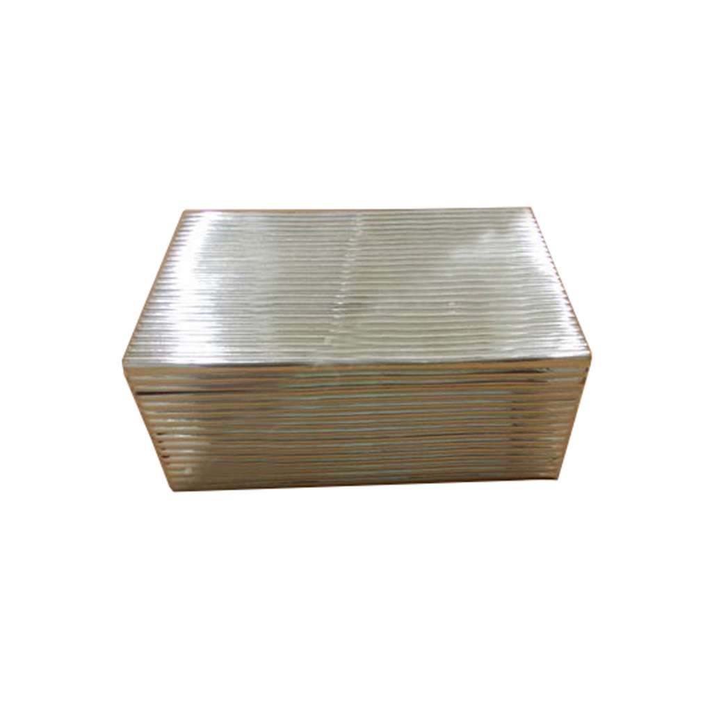 Box Ribbed Rectangle is a silver box carrying the same fine, linear ribbed texture from Episode&