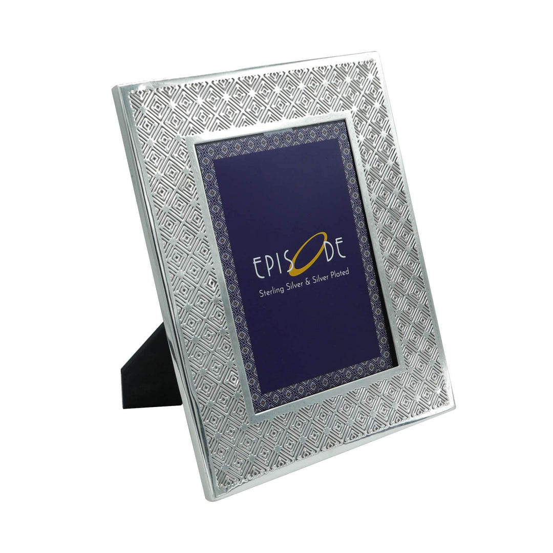 Photo Frame Signature showcases the signature Art Deco diamond pattern that defines Episode&