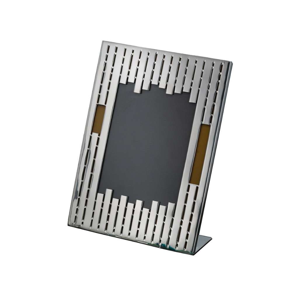 Photo Frame Lamella is a silver frame lined with narrow vertical bars in a bright finish – Vertical