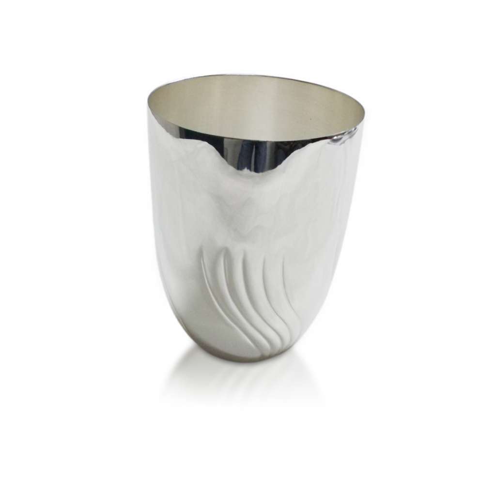 Wave Tumbler is a silver tumbler with a soft wave pattern flowing up from its base into a smooth, mirror-bright body – Small