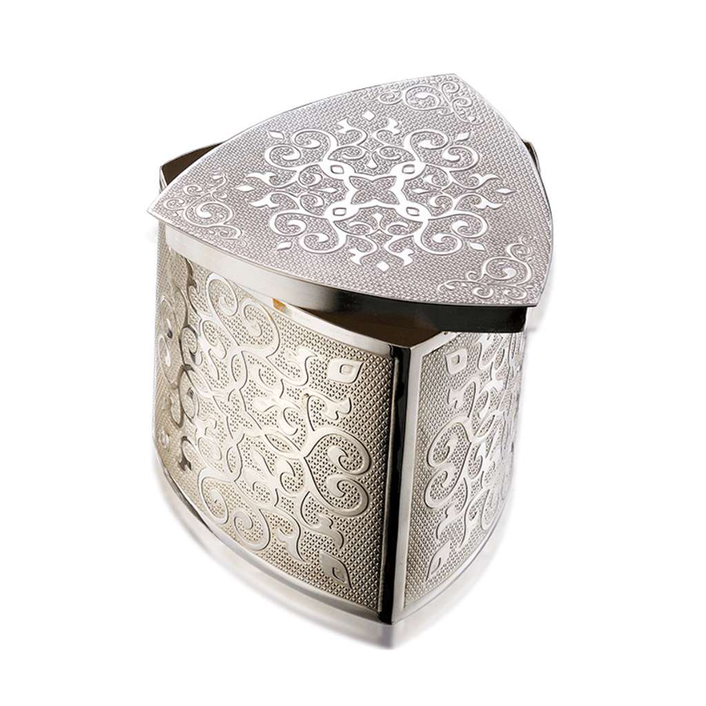 Box Damask wraps a dome-shaped silver box in an all-over scrollwork pattern, inspired by classic damask motifs – Extra Small