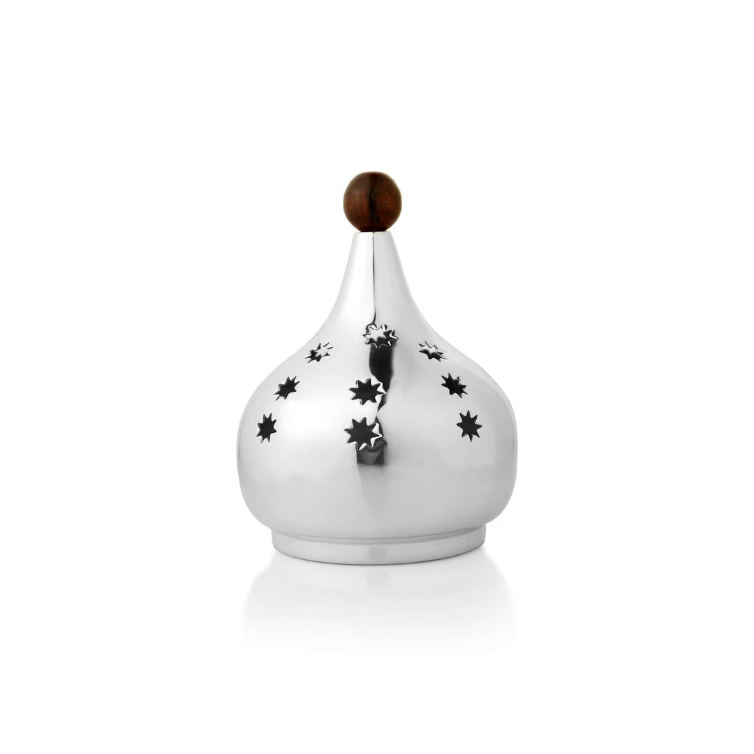 Lantern Russian shapes into an onion-domed silver lantern – Small
